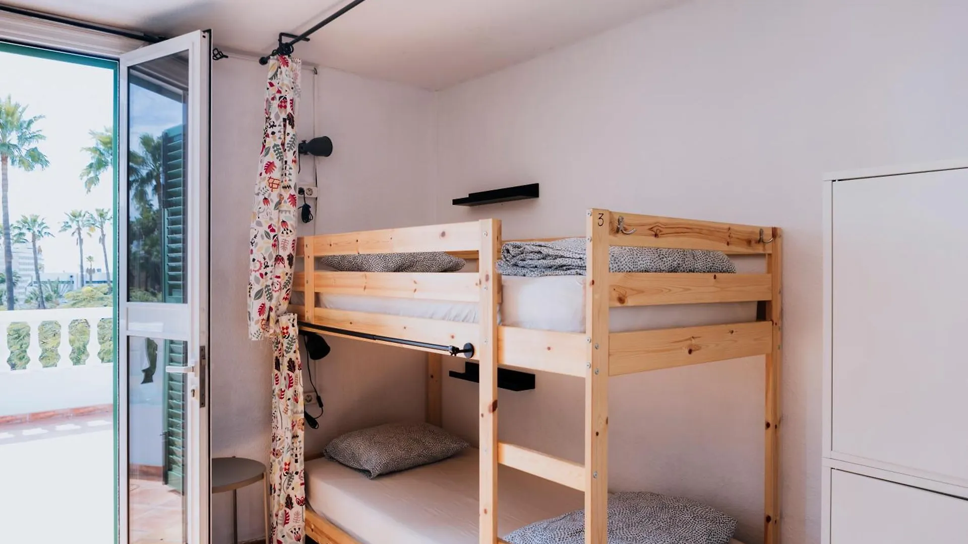 Endless Summer Hostel (Adults Only) Costa Adeje  0*, Costa Adeje (Tenerife)