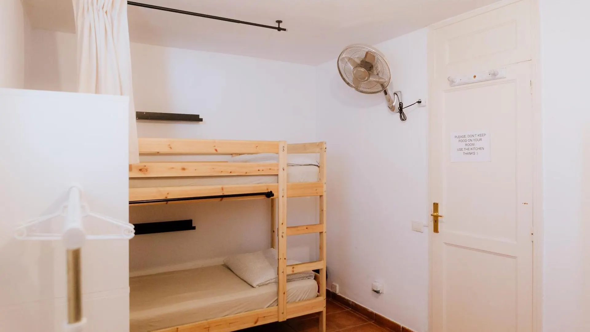 Endless Summer Hostel Costa Adeje  Costa Adeje (Tenerife)